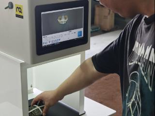 盒马启用“电子验蟹师”，专挑肥满度超七成的报恩大闸蟹