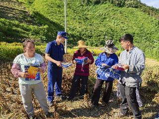 册亨消防：护航秋收筑牢防火屏障