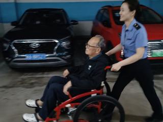 张清清“查无此人” 原是张湛清跑出了暖心“加速度”