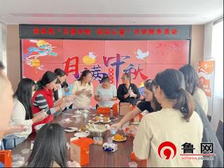 情满中秋，艺暖人心 —— 德州市陵城区前孙镇开展中秋节月饼制作与钻石画创作活动