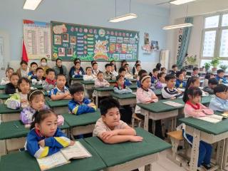 淄博市博山区四十亩地小学开展“家长进校园”教学开放日活动