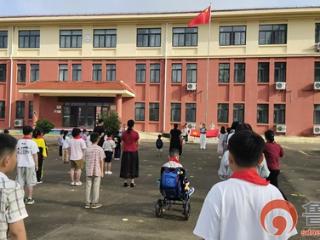 枣庄市市中区永安镇遗棠小学依据天气变化加强健康宣传