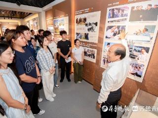 讲校史、话成长！烟大校长以“茶话时光”方式给新生上开学第一课