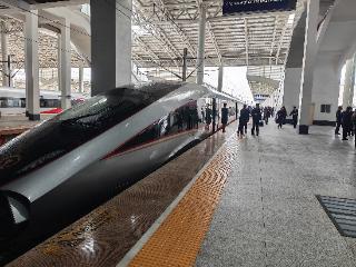 护航沈白高铁开通！中车长客CR400BF-GS动车组担当首发