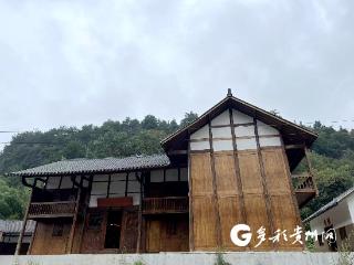 习水吼滩村：红绿织锦绣“滩头”起新篇
