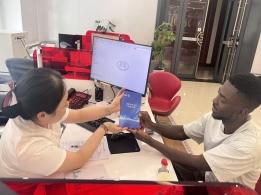 工行六盘水分行积极开展跨境人民币业务宣传