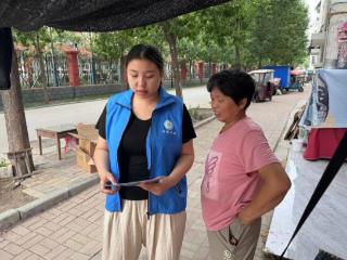 安居街道运河湾社区开展“亲近文明，远离邪教”宣传活动