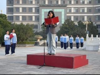 济南市莱芜第一中学64级高三升旗仪式：国之华诞 月之圆满