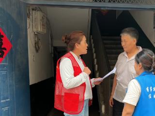 南苑街道博古庄社区开展妇女“两癌”保险宣传活动