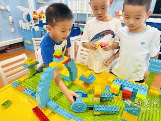 科技筑梦 红升幼儿酷炫告白祖国