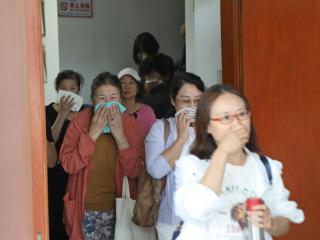 关怀银发群体！威海高区多部门为老年学员送上“安全知识套餐”