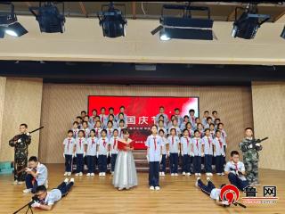 德州天衢新区尚德小学举办“讴歌新时代，共谱新篇章”合唱活动