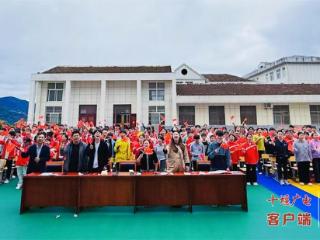 房县姚坪中学：红歌嘹亮迎国庆，爱国主义润校园