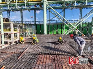 河北建工省安装公司六分公司阿尔及利亚项目一线建设者异国他乡过“双节”