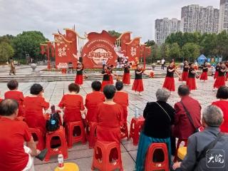 喜迎国庆，六安21万株鲜花扮靓街头