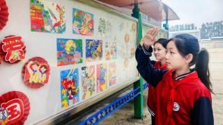 东昌实验小学举行国庆中秋主题黑板报评比活动
