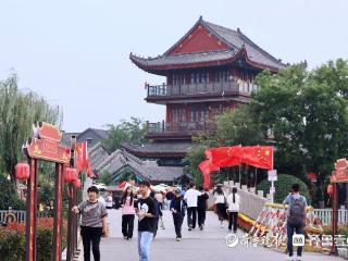 日照东夷小镇：烟火升腾，共庆华诞
