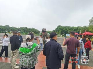 郧阳区：黄金周第四天，风雨里的“恐龙探秘狂欢”