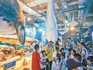 亲子共赴科学之约 厦门科技馆国庆中秋假期前四天客流量超6万人次