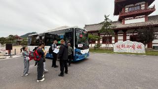 青春志愿红 服务情更浓
