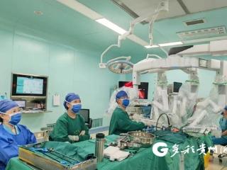 遵医附院小儿普外新生儿外科假期机器人手术照常进行
