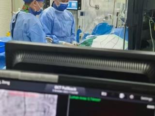 遵医附院心血管内科医护人员国庆节假期前3天完成心肌梗死急诊介入手术10例