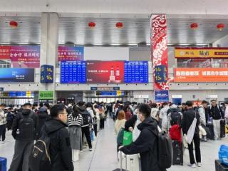 长春站迎返程客流高峰，今天预计到达旅客17.8万人次