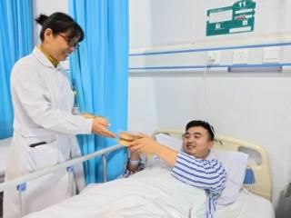 菏泽博爱医院：一盒月饼传温情 中秋守护暖人心