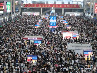 长三角铁路国庆中秋假期发送旅客近3020万人次 较去年增幅近两成