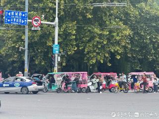 三问花车乱象①| 漫天要价、乱闯红灯，济南花车为何频频宰客？