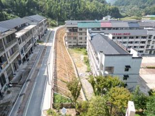 上饶市广丰区铜钹山镇：绷紧“安全弦” 织牢“防护网”
