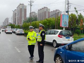 多图直击！风里雨里，他们坚守聊城街头保畅护安