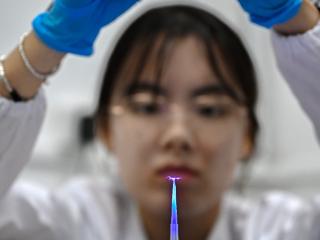给点光，我就动——中国科大新成果：光照让软体机器人动起来，为血管介入器械等应用场景打开新通道