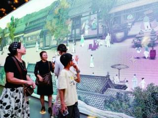江苏南京：人在馆中游，一眼越千年