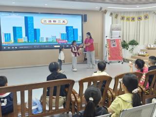 南苑街道忠心闸社区观影后添“消防课”，趣味问答筑牢安全防线