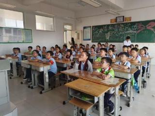 守护“明眸”！荣成市第三人民医院中医科走进好运角小学开展近视防控宣传