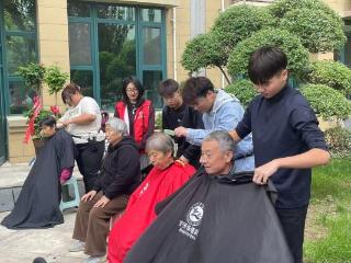 济宁太白湖新区许庄街道恒大社区开展“爱心暖万家”公益活动