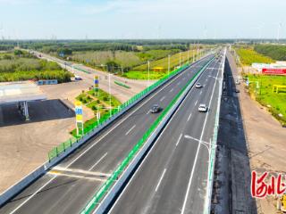 唐山海港经济开发区乐港路跨沿海公路立交桥正式通车