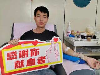 “双节”献爱心！800余名淄博市民挽袖献血，用热血传递温暖