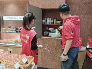 李营街道培文社区开展信用+商户消防巡查活动