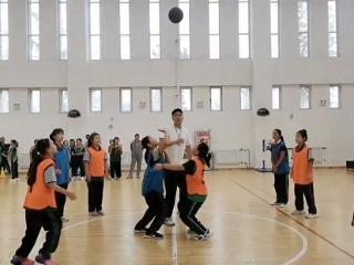 莒南县西城小学举行“西BA”篮球班级联赛