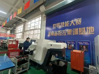 新乡职业技术学院张金坡：于0.01毫米精度中，雕琢非凡匠心