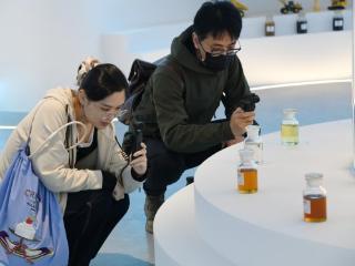 探访一滴油的绿色“蜕变” 济宁市新媒体协会“聚链成群·逐绿向新”系列采风活动走进高新区源根石化