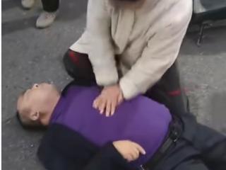 阜南女护士与丈夫街头救人！事后发现被救者是女护士小学同学