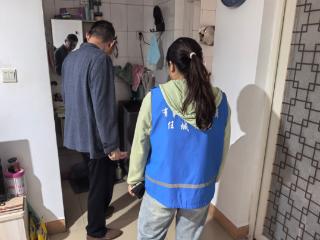 南苑街道博古庄社区居民家中漏水，网格员及时“解忧”