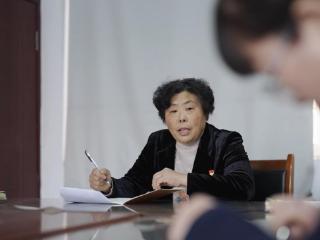 徐家楼街道新峪社区党委书记、居委会主任石法祯荣获2025年度山东省“本色家园·银龄榜样”称号