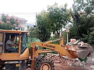万年县陈营镇：联合协作解民忧 高效清运小区装修垃圾