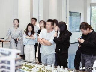 本周来访破千组！打响江核四代宅热潮，稀缺头排瞰江洋房即将首开