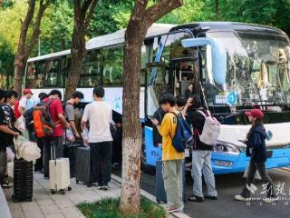 包了一趟专列！武汉城市学院800多名本科生赴洛阳开展实习