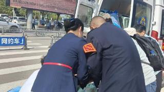 曲阜东站“爱心护航”：轮椅旅客转乘的暖心之旅